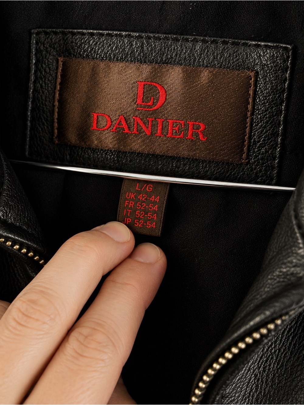 Vintage Danier Genuine Leather Jacket Men’s Large | Like New w/Garment Bag - Picture 9 of 13
